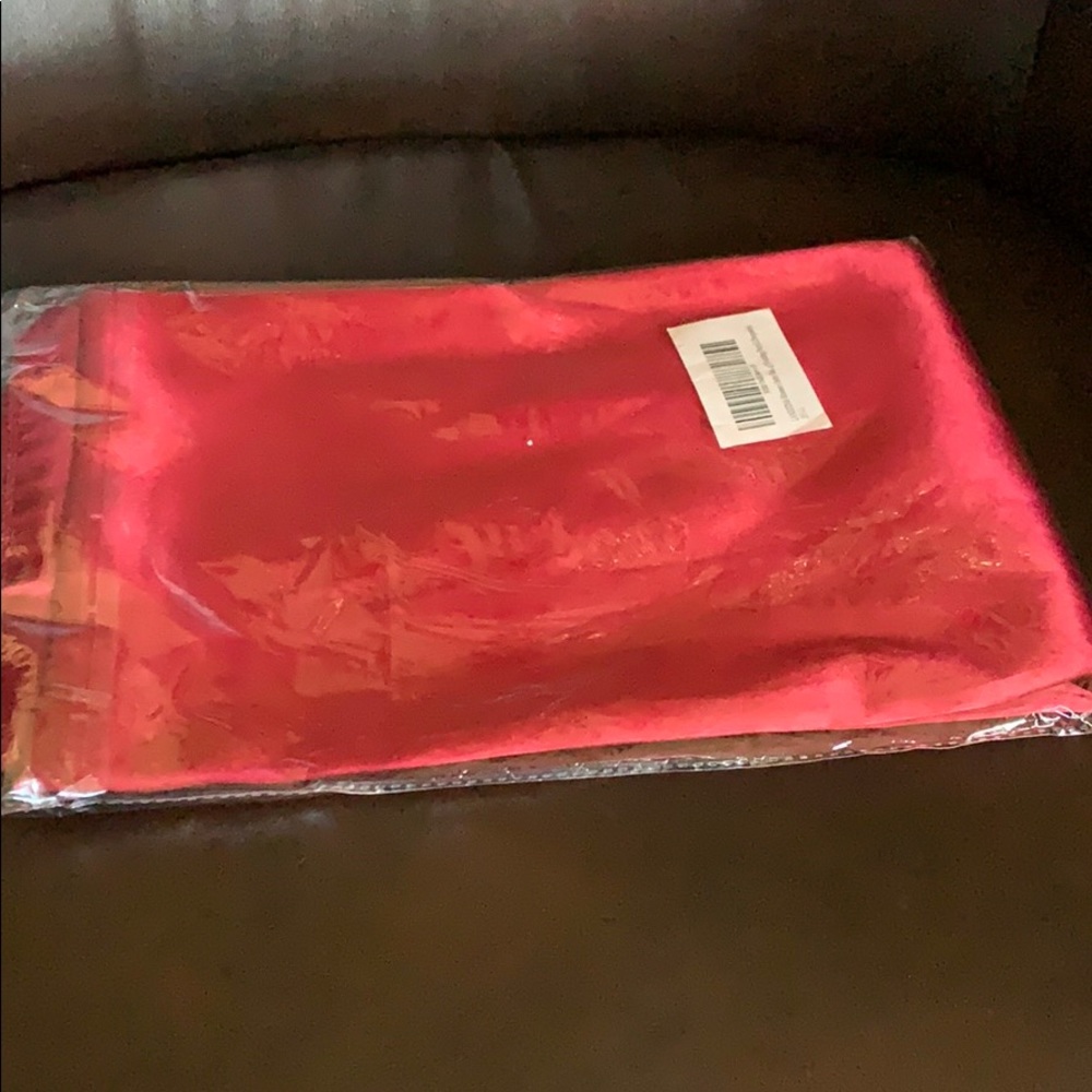 Large scarf! Maroonish in color!